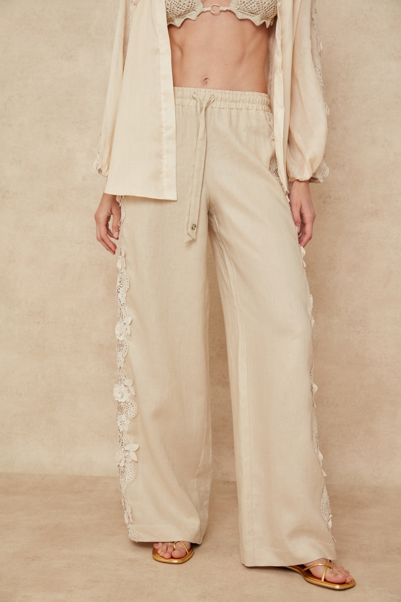 TROUSERS WITH EMBROIDERY AND ELASTIC