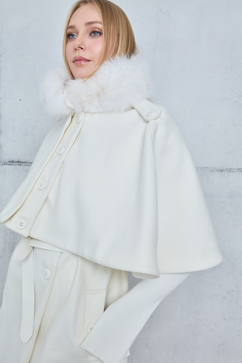 WOOL SLEEVELESS COAT WITH DETACHABLE CAPE