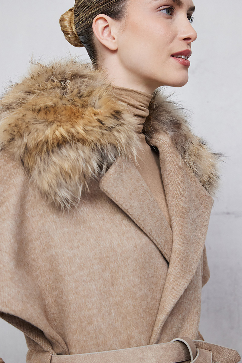 WOOL COAT WITH BELT AND FUR