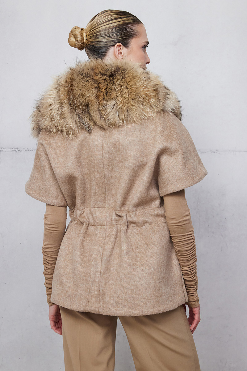 WOOL COAT WITH BELT AND FUR