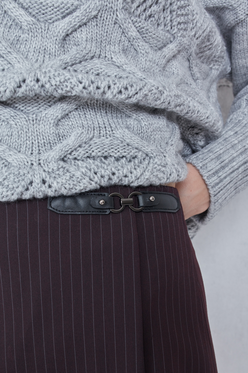 STRIPED SKORT WITH A BUCKLE