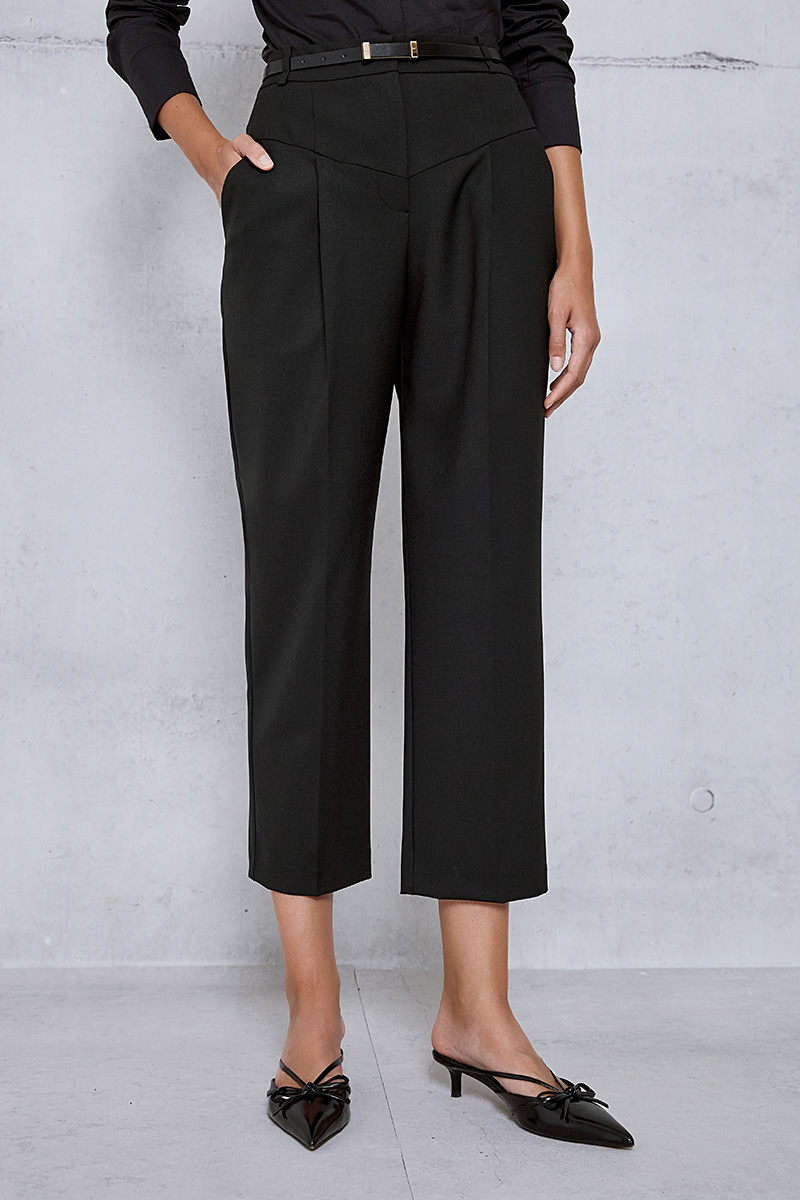 TROUSER WITH PLEATS AND BELT