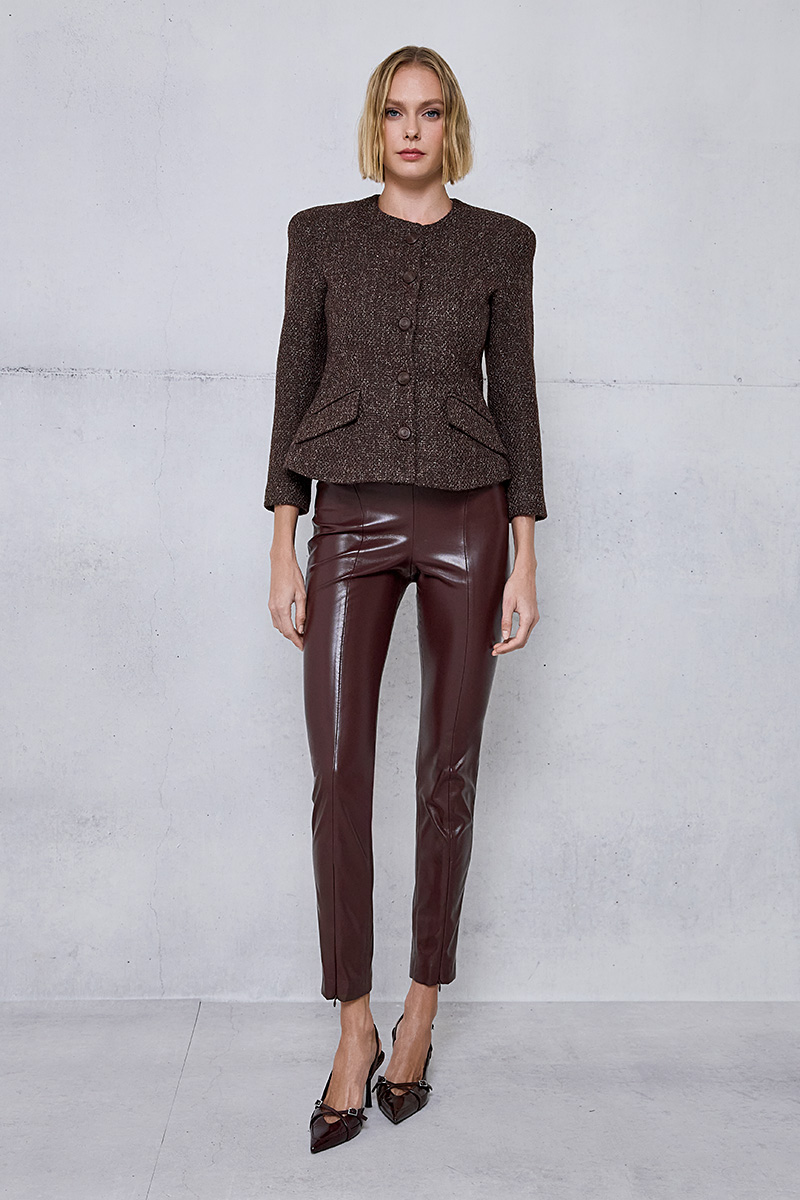 TROUSER WITH A LEATHER TEXTURE