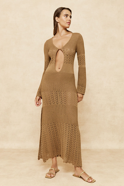 KNITTED DRESS WITH AN OPENING IN THE FRONT