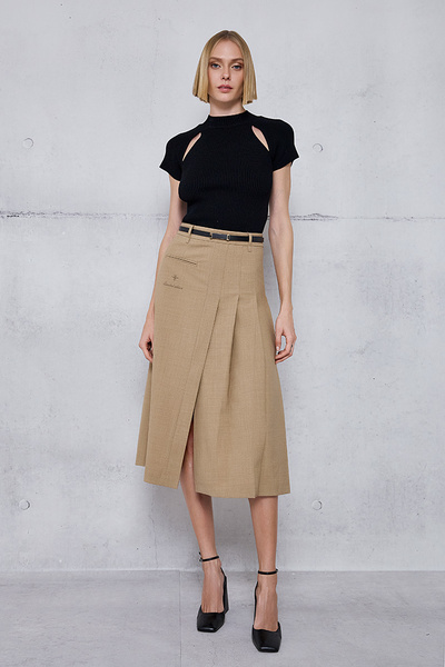 SKIRT WITH PEELS AND BELT