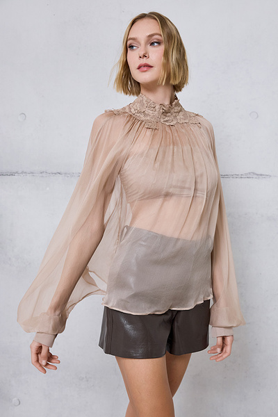 SILK BLOUSE WITH LACE AT THE NECK